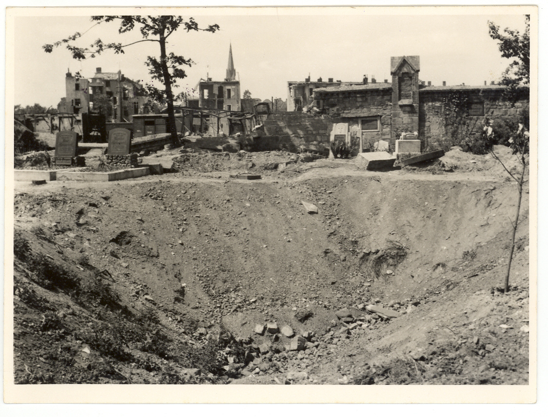 standort7_1945 Bombenschäden Friedhof II - Parkstrasse 04
